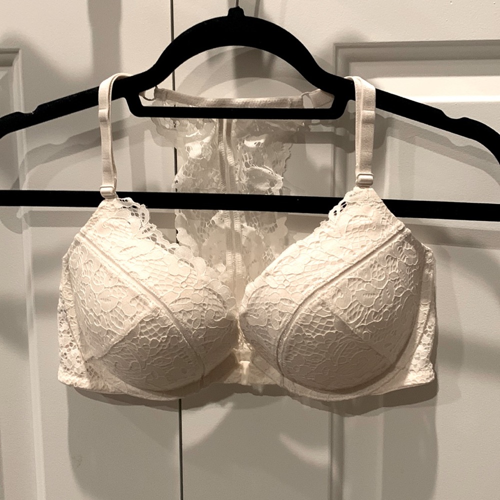 Victoria’s Secret Very Sexy Push Up Bra - NWT